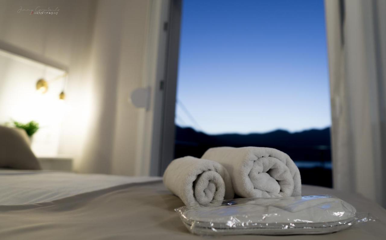 Sunset Brand New Luxury Apt With Pool & Sea View Karpathos Town  Exterior photo